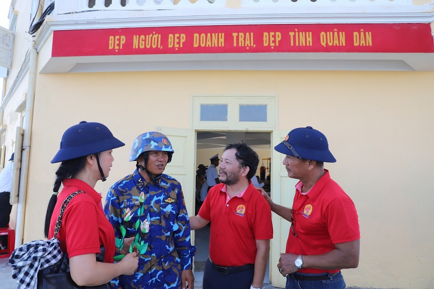 Tập đoàn Dầu khí Việt Nam thăm, động viên cán bộ chiến sĩ, người dân tại huyện đảo Trường Sa và Nhà giàn DK1/9 – Ba Kè